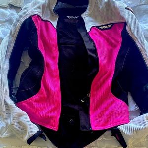 Xs motorcycle jacket for women with thin padding. Only worn a few times.